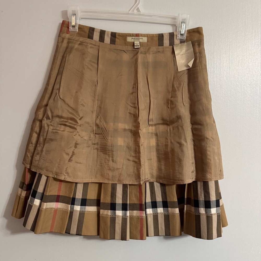 Burberry London Nova Check Tan A-Line Pleated Skirt Size 4 - Picture 12 of 16